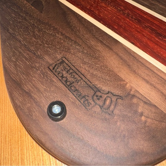 Stratocaster Guitar Shape Cutting Board - Picture 4 of 4